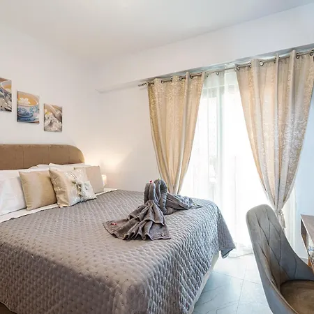 The Azure * 哈拉奇