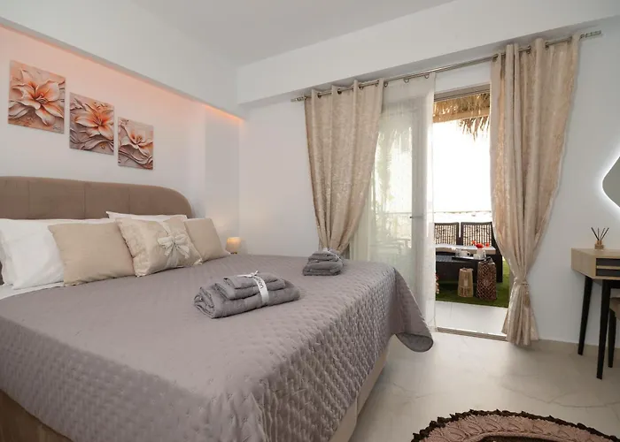 The Azure * 哈拉奇